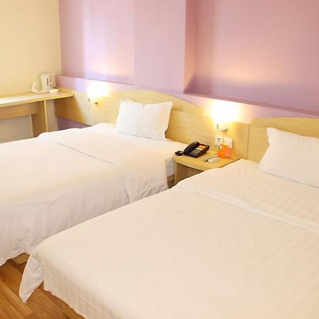 7Days Inn Chongqing Nanping Pedestrian Street Buitenkant foto