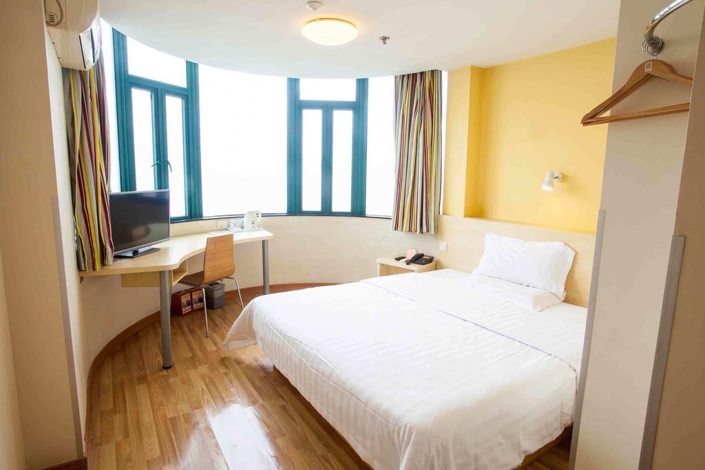 7Days Inn Chongqing Nanping Pedestrian Street Kamer foto