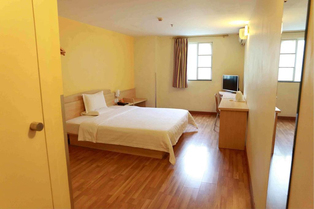 7Days Inn Chongqing Nanping Pedestrian Street Kamer foto